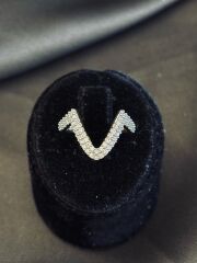 V Yüzük