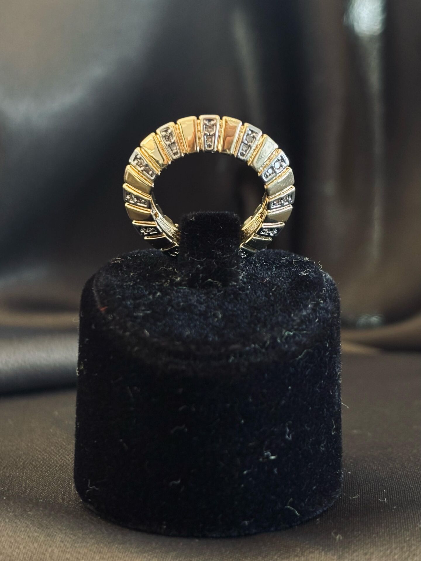 Radiant Chic Yüzük