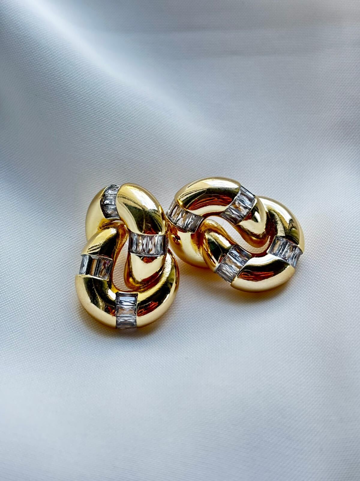 Ethereal Flicker Küpe