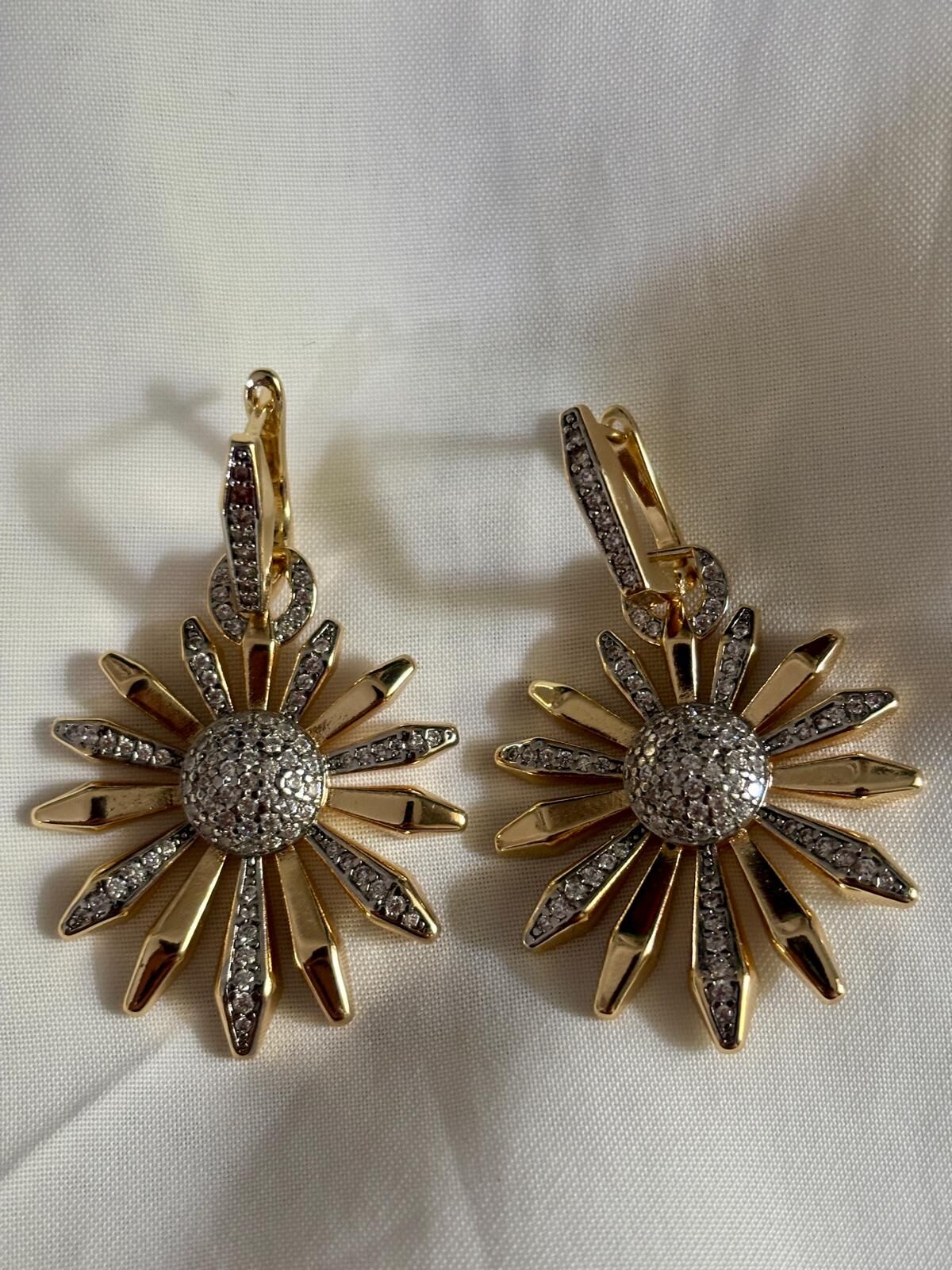 Lotus Küpe