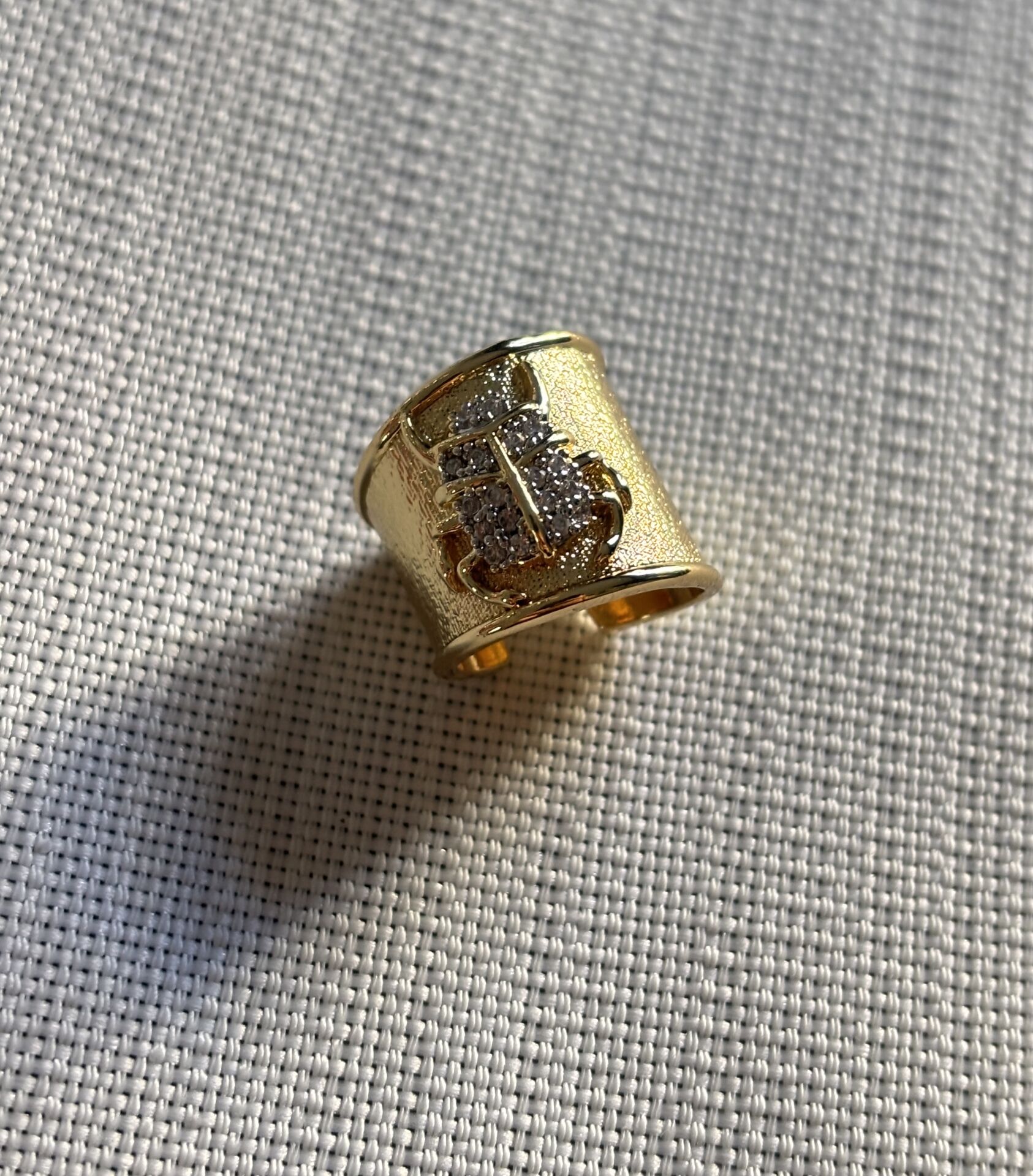 Tick Designed Ear Cuff